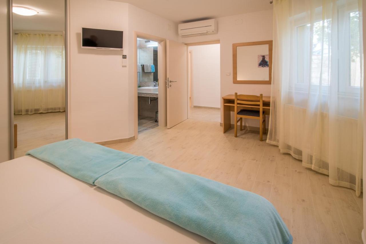 Apartments Bogdanic Krk I Krk Town Exterior foto